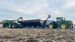 A Walkabout® MOTHER BIN in a corn field in North Dakota